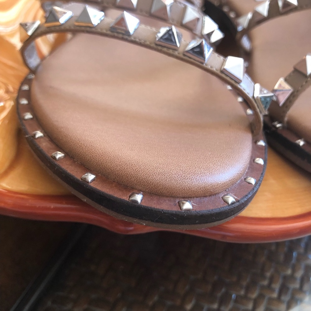 STEVE MADDEN LEATHER UPPER STRAPPY SANDALS STUDDED NEW - Picture 5 of 7
